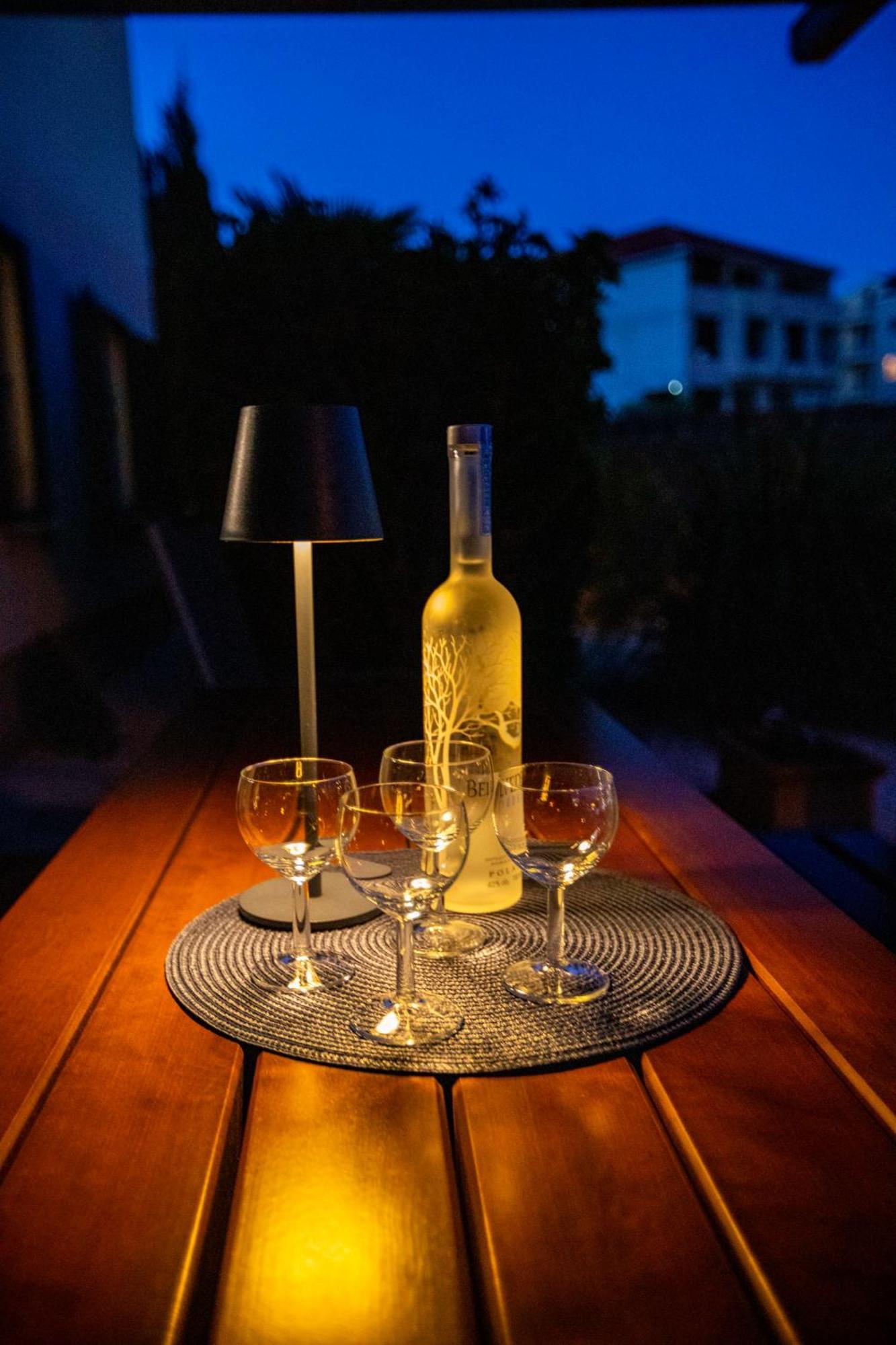 Apartment Laura Трогир Екстериор снимка